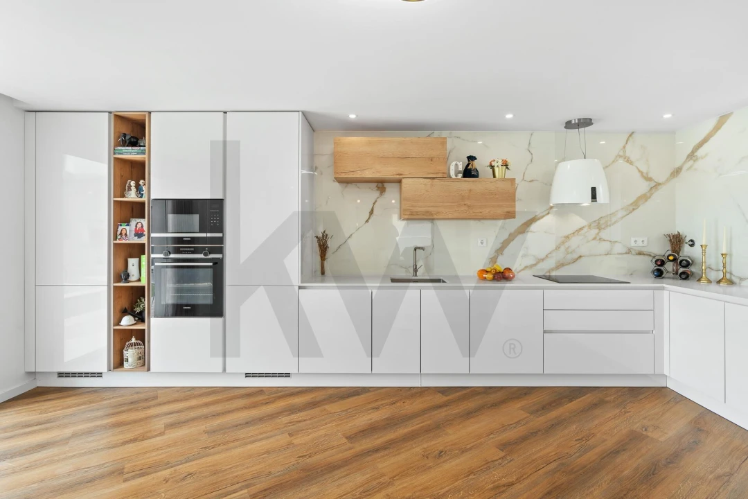 Moradia T4 para Venda em Ramada e Caneças Foto 2