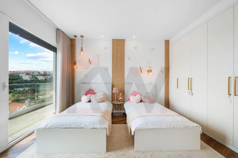 Moradia T4 para Venda em Ramada e Caneças Foto 16