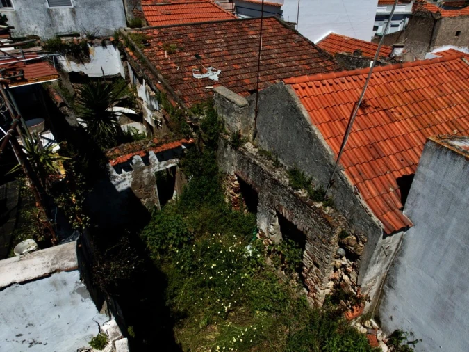 Prédio para Venda em Santa Maria do Castelo e Santiago e Santa Susana Foto 10
