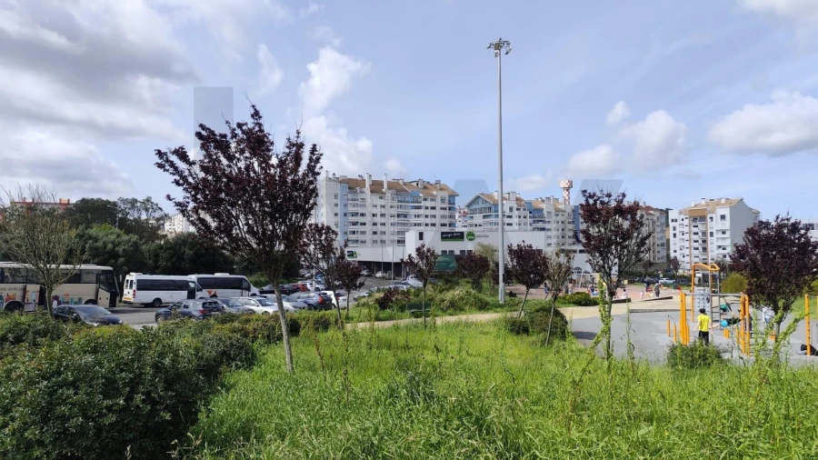 Terreno para Venda em Algueirão-Mem Martins Foto 4