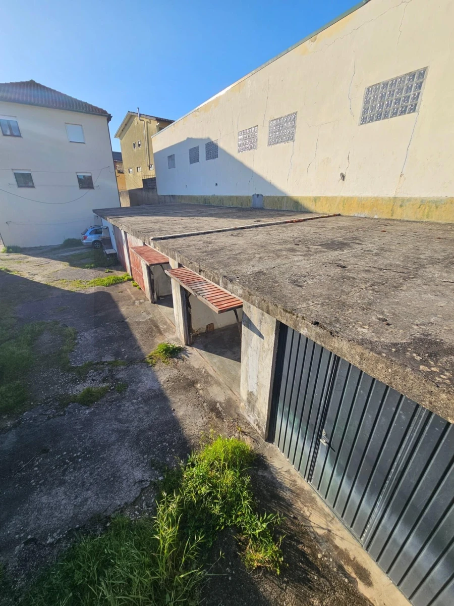 Garagem para Venda em Sé Nova, Santa Cruz, Almedina e São Bartolomeu Foto 4