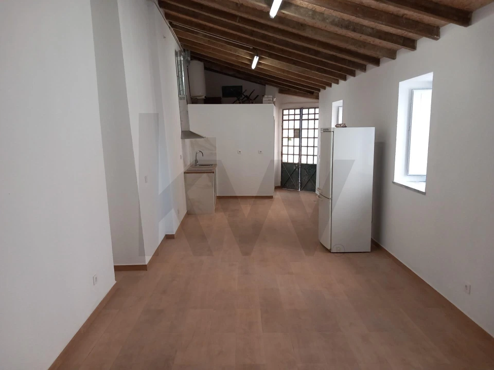 Armazém para Venda em Arroios Foto 2