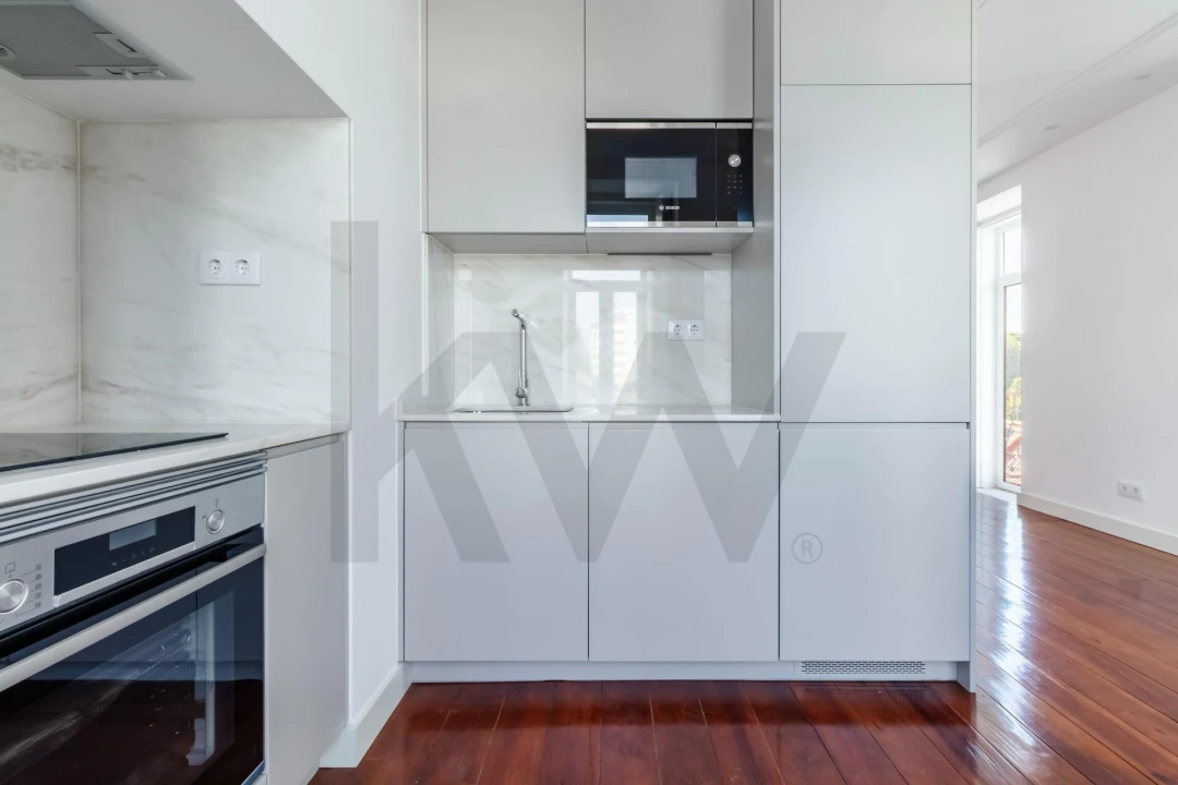 Apartamento T1 para Arrendamento em Alvalade Foto 12