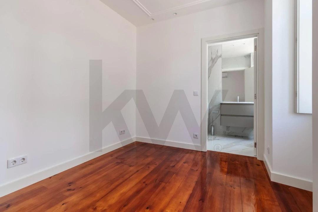 Apartamento T1 para Arrendamento em Alvalade Foto 23