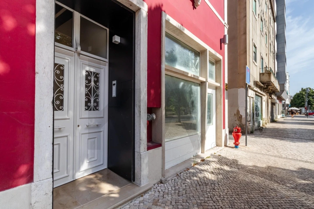 Apartamento T1 para Arrendamento em Alvalade Foto 31