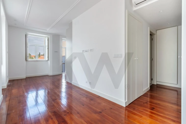 Apartamento T1 para Arrendamento em Alvalade Foto 7