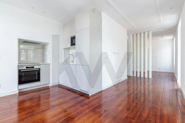 Apartamento T1 para Arrendamento em Alvalade Foto 9