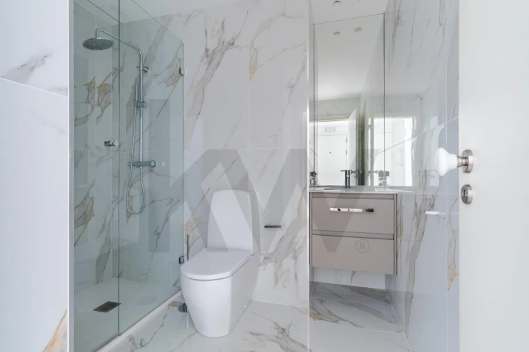 Apartamento T1 para Arrendamento em Alvalade Foto 2