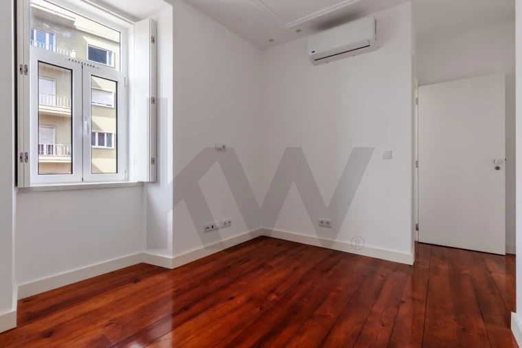 Apartamento T1 para Arrendamento em Alvalade Foto 22