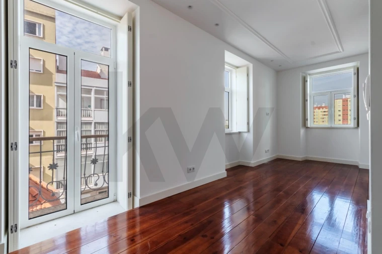 Apartamento T1 para Arrendamento em Alvalade Foto 4