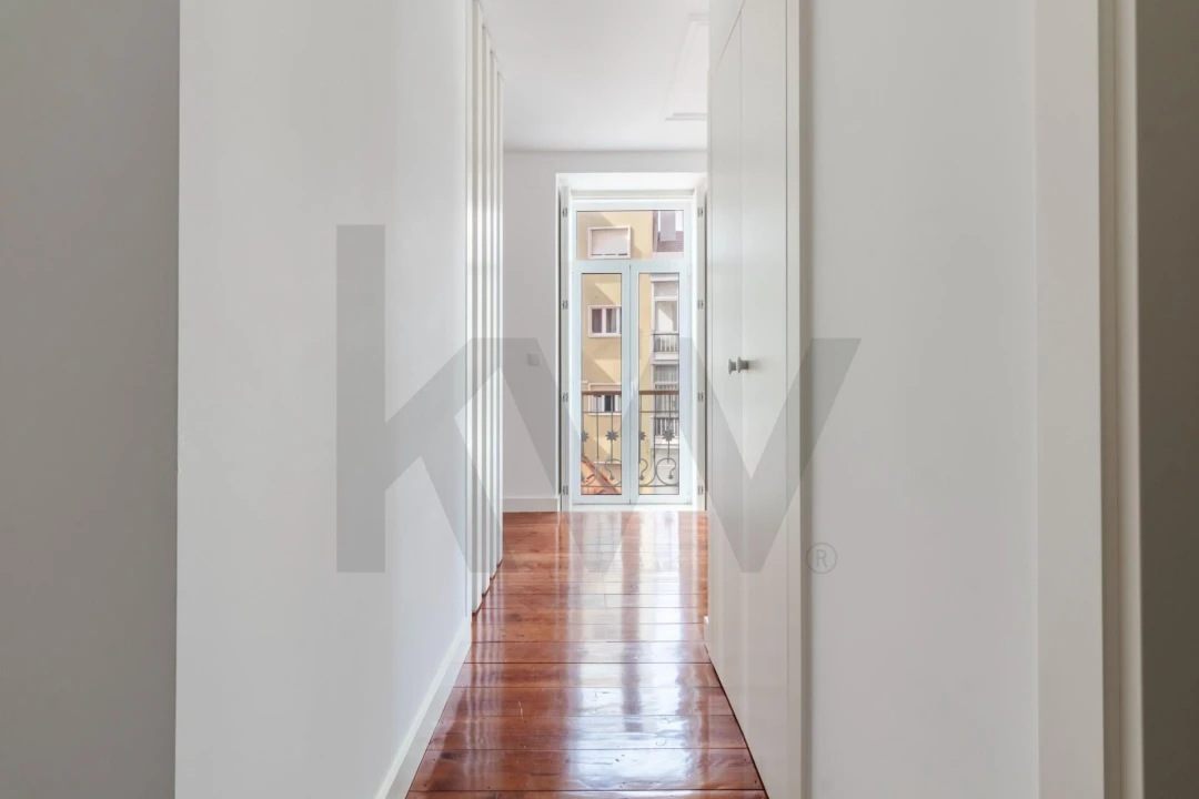 Apartamento T1 para Arrendamento em Alvalade Foto 3