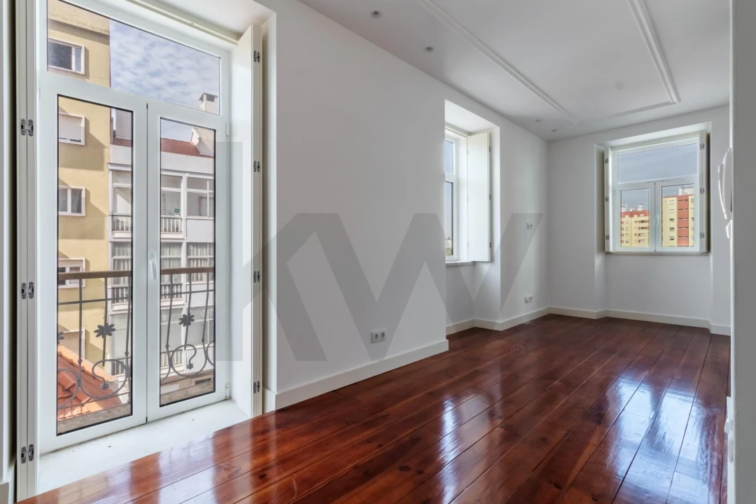 Apartamento T1 para Arrendamento em Alvalade Foto 4