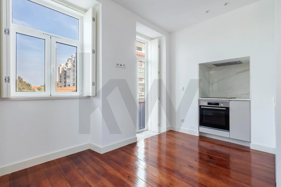 Apartamento T1 para Arrendamento em Alvalade Foto 10