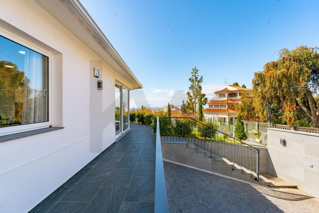 Moradia T3 para Venda em Funchal (São Pedro) Foto 5