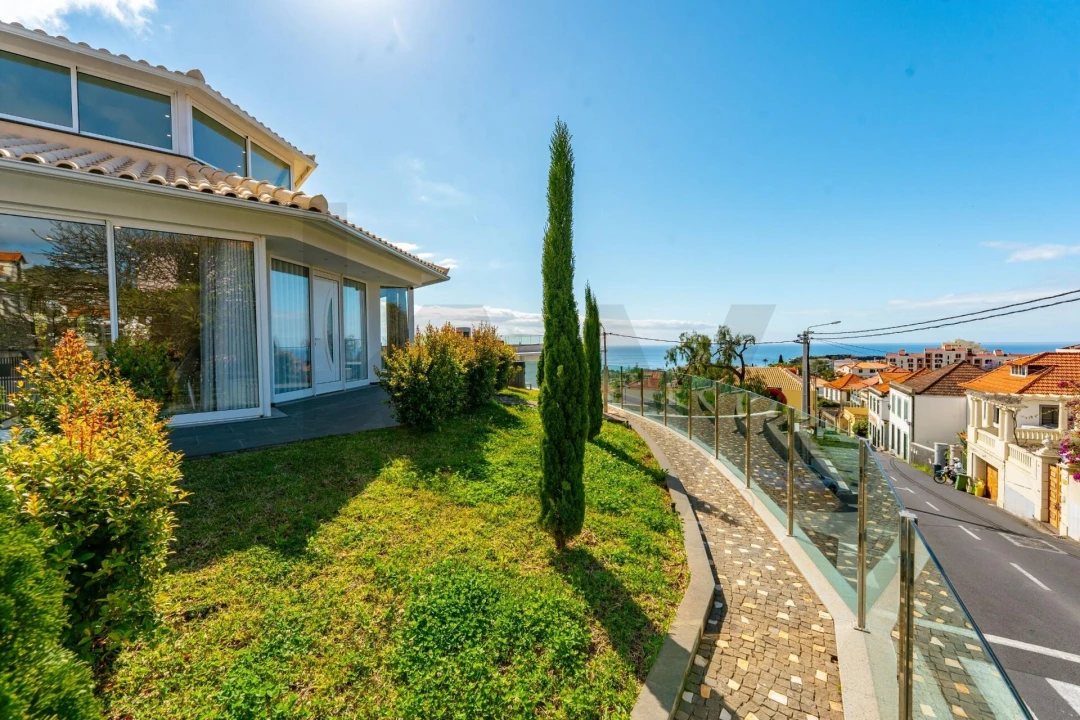 Moradia T3 para Venda em Funchal (São Pedro) Foto 1