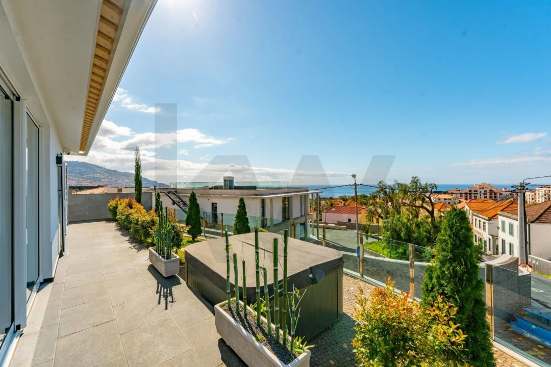 Moradia T3 para Venda em Funchal (São Pedro) Foto 3