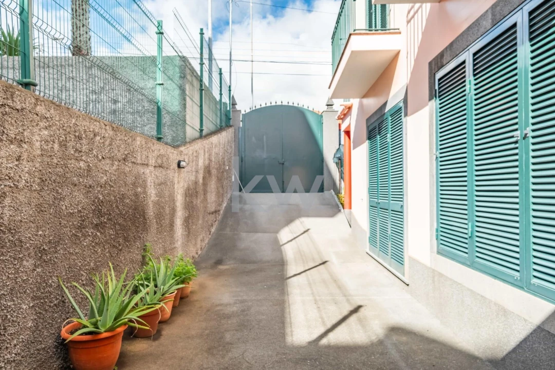 Moradia T3 para Venda em Camara de Lobos Foto 52