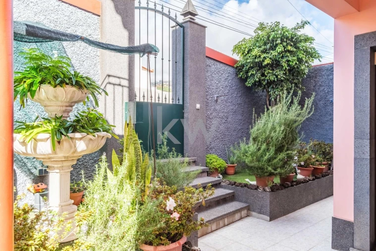 Moradia T3 para Venda em Camara de Lobos Foto 51