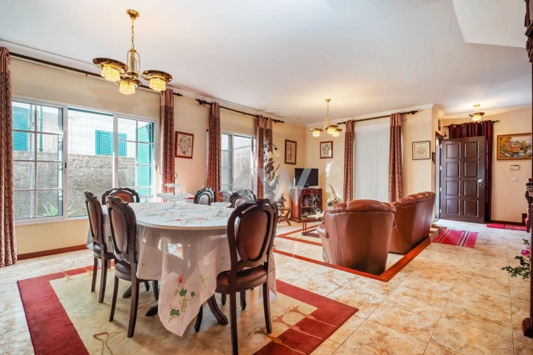 Moradia T3 para Venda em Camara de Lobos Foto 18