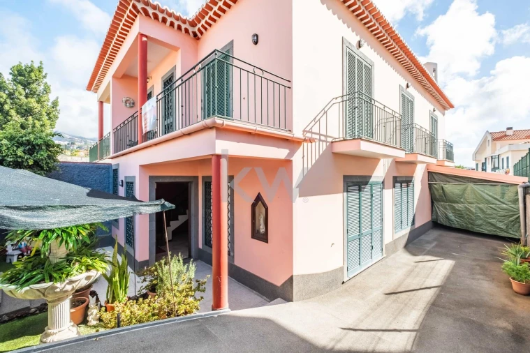 Moradia T3 para Venda em Camara de Lobos