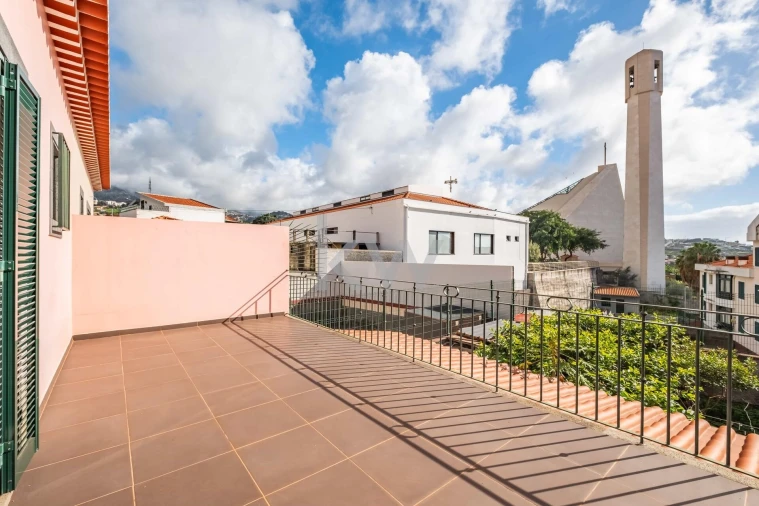 Moradia T3 para Venda em Camara de Lobos Foto 45