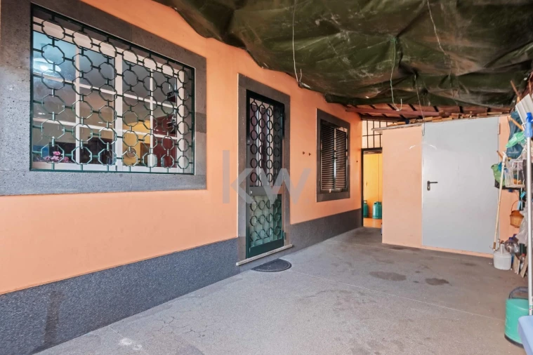 Moradia T3 para Venda em Camara de Lobos Foto 44