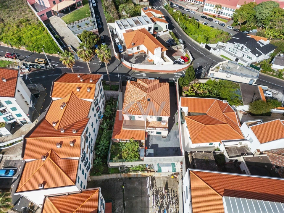 Moradia T3 para Venda em Camara de Lobos Foto 6