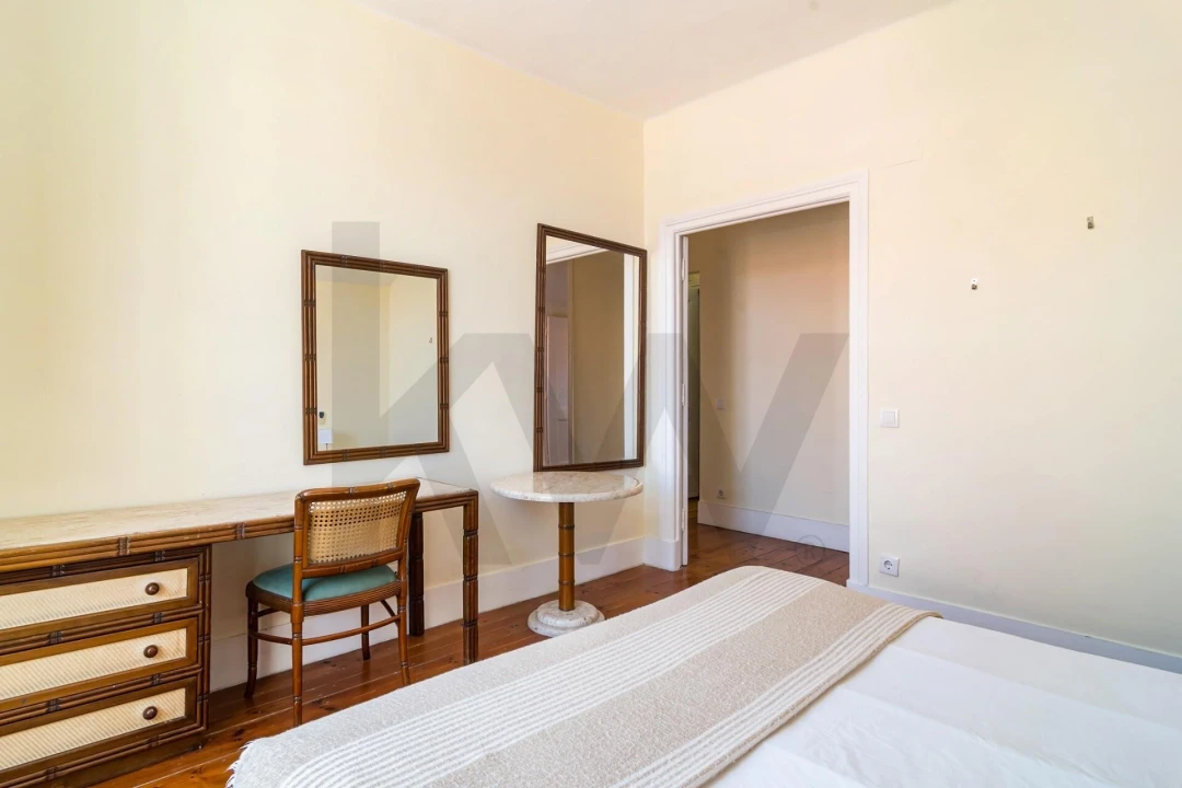 Apartamento T5 para Venda em Campo de Ourique Foto 11