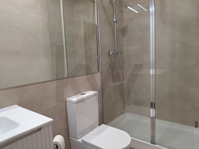 Apartamento T5 para Venda em Campo de Ourique Foto 21