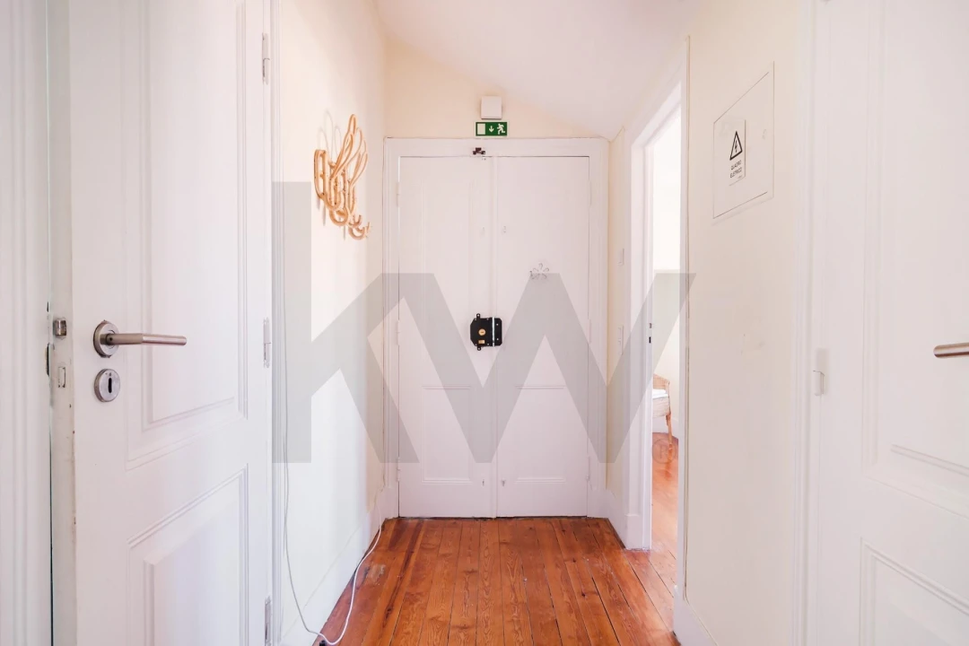 Apartamento T5 para Venda em Campo de Ourique Foto 3