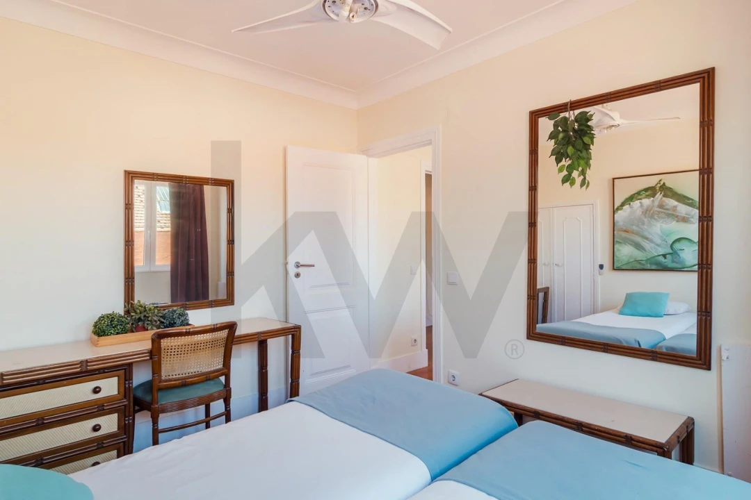Apartamento T5 para Venda em Campo de Ourique Foto 17