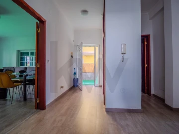 Moradia T4 para Venda em Fernao Ferro