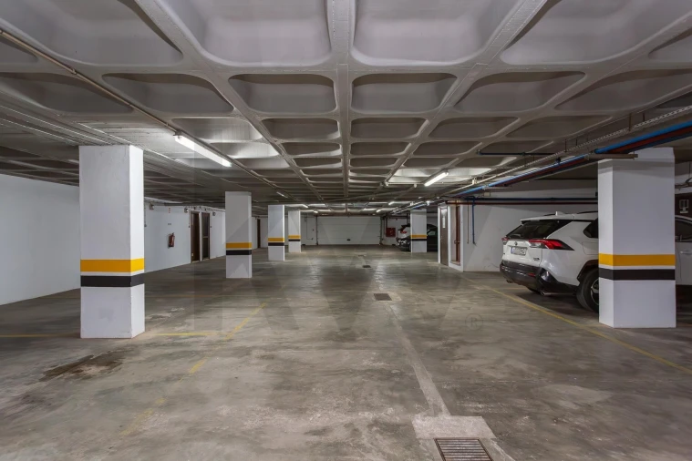 Apartamento T4 para Venda em Cascais e Estoril Foto 37