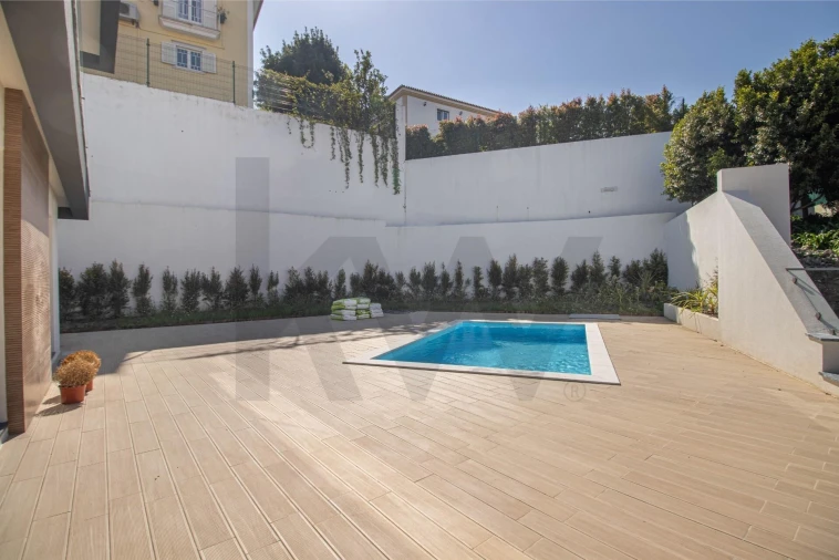 Moradia T5 para Venda em Enxara do Bispo, Gradil e Vila Franca do Rosário Foto 38