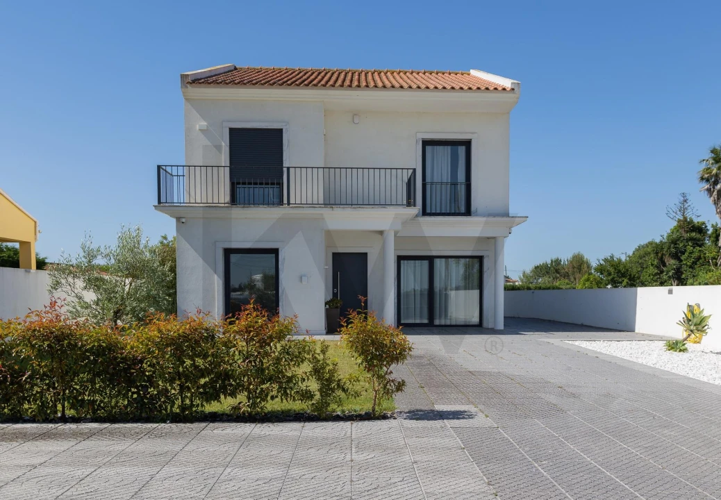 Moradia T4 para Venda em Pinhal Novo Foto 1