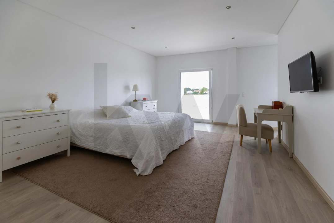 Moradia T4 para Venda em Pinhal Novo Foto 6