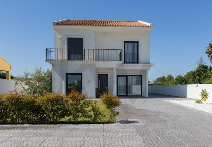 Moradia T4 para Venda em Pinhal Novo Foto 1