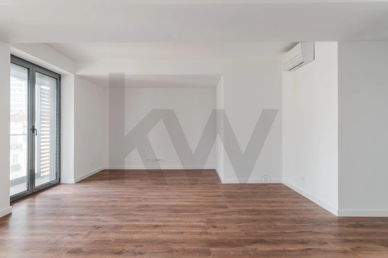 Apartamento T2 para Venda em Avenidas Novas Foto 2