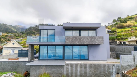 Moradia T3 para Venda em Arco da Calheta