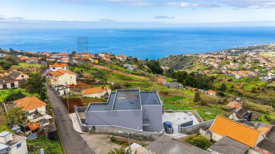 Moradia T3 para Venda em Arco da Calheta Foto 38