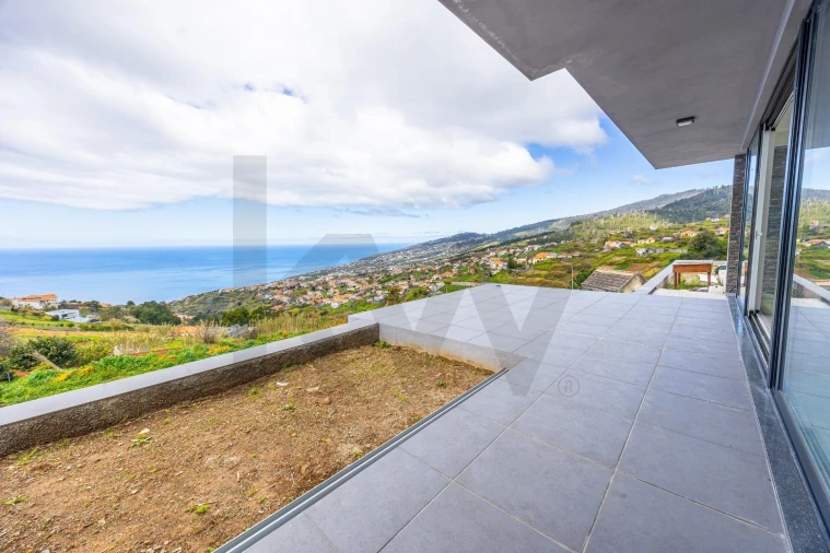 Moradia T3 para Venda em Arco da Calheta Foto 31