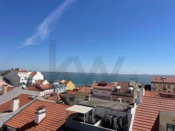 Apartamento T1 para Venda em Santa Maria Maior