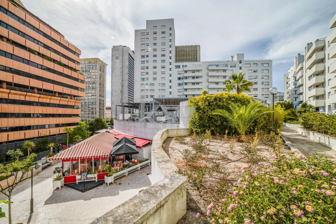 Apartamento T2 para Venda em Arroios Foto 32