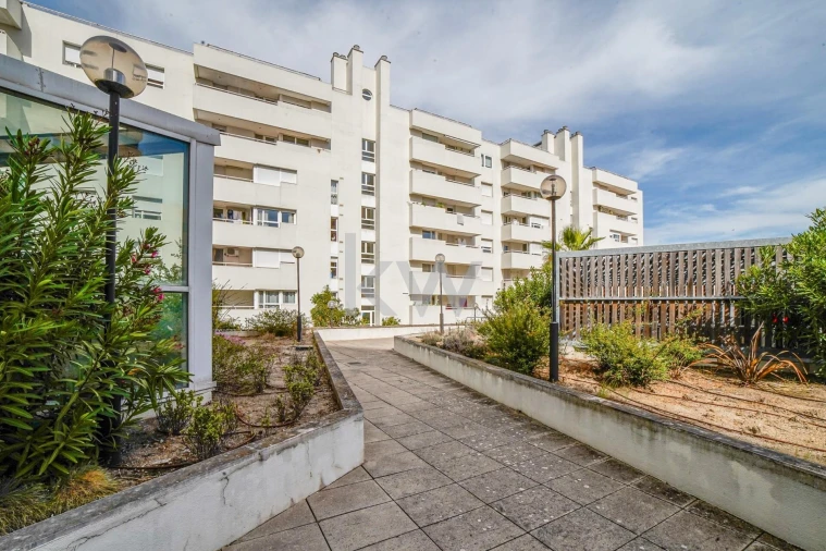 Apartamento T2 para Venda em Arroios Foto 31