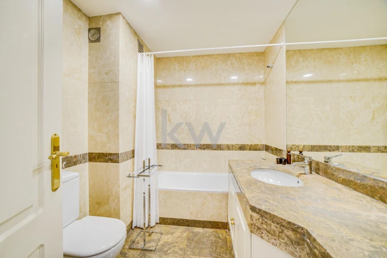 Apartamento T2 para Venda em Arroios Foto 22