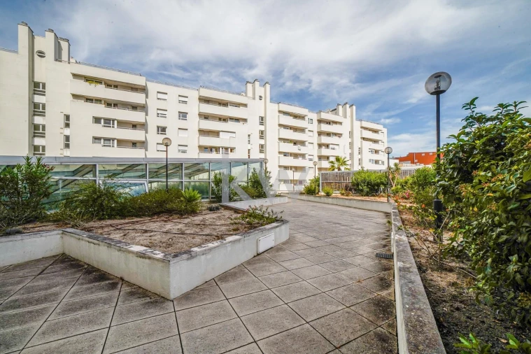 Apartamento T2 para Venda em Arroios Foto 29