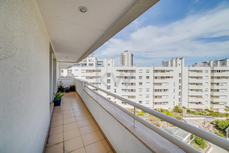 Apartamento T2 para Venda em Arroios Foto 12