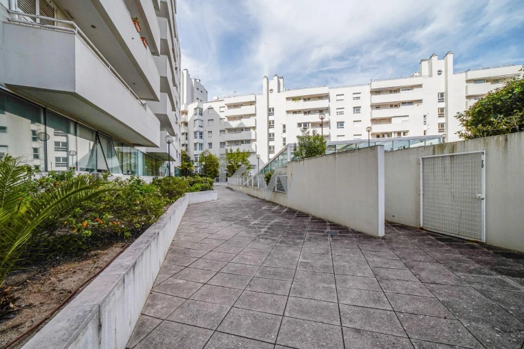 Apartamento T2 para Venda em Arroios Foto 27