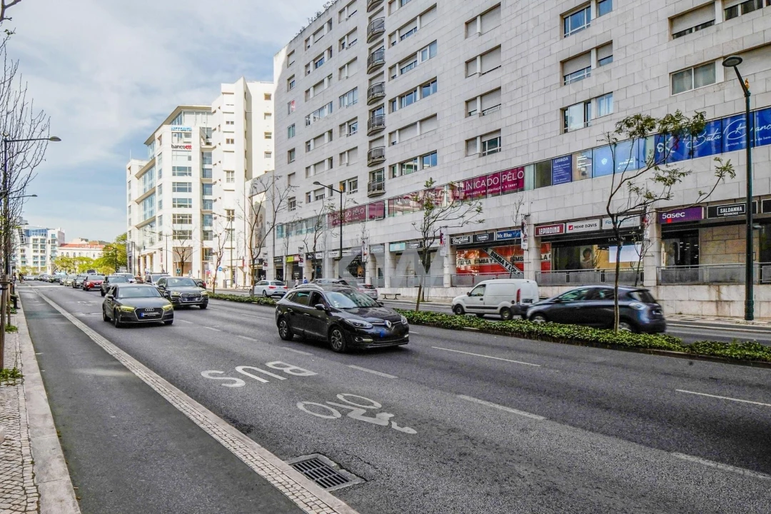 Apartamento T2 para Venda em Arroios Foto 36