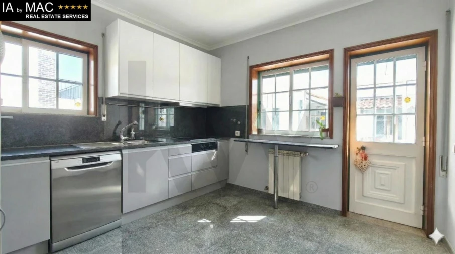 Moradia T4 para Venda em Cidade da Maia Foto 15